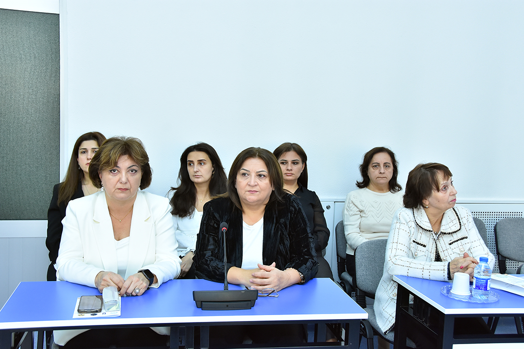 “Yaşıl və rəqəmsal transformasiyalar: qarşılıqlı təsirləri, pozitiv və neqativ aspektləri” konfransı seksiya iclasları ilə davam edib,