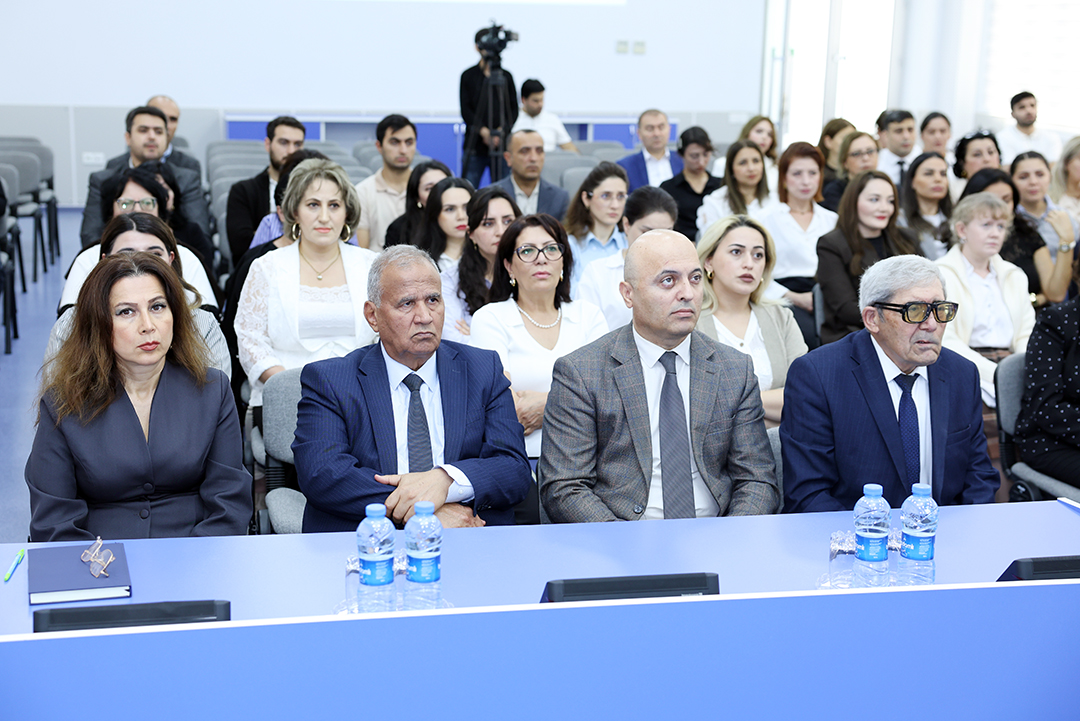 Dünyaşöhrətli alim Erol Qelenbe İnformasiya Texnologiyaları İnstitutunun elmi seminarında məruzə edib,