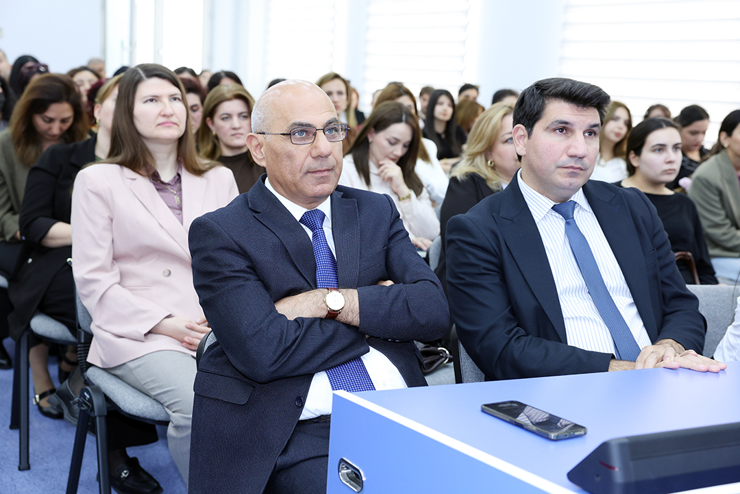 İnformasiya Texnologiyaları İnstitutunda beynəlxalq elmi bazalardan səmərəli istifadə məsələlərinə həsr olunmuş təlim keçirilib,