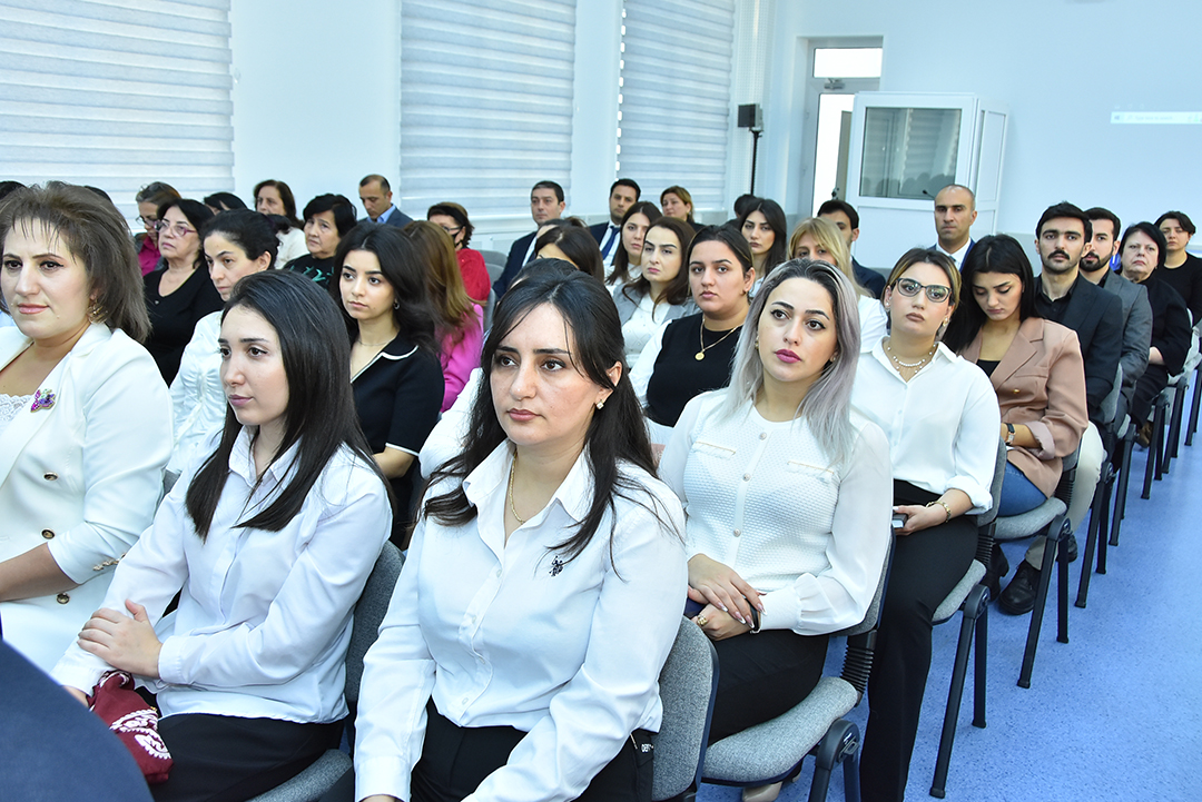 “Yaşıl və rəqəmsal transformasiyalar: qarşılıqlı təsirləri, pozitiv və neqativ aspektləri” mövzusunda respublika elmi-praktiki konfransı keçirildi,