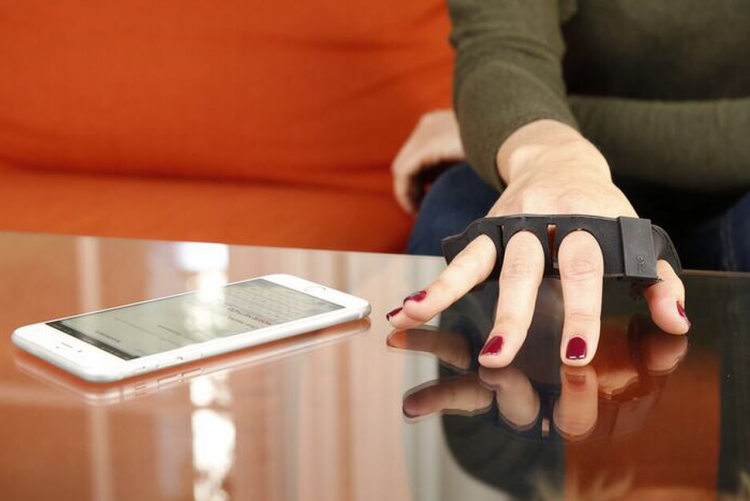 Yeni qurğu klaviatura və mausu əvəz edəcək, Elm və Təhsil Nazirliyi, Elm ve Tehsil Nazirliyi, Azərbaycan Respublikası Elm və Təhsil Nazirliyi, Azerbaycan Respublikasi Elm ve Tehsil Nazirliyi, Elm və Ali Təhsil üzrə Dövlət Agentliyi, Elm və Ali Təhsil, AMEA, Azərbaycan Milli Elmlər Akademiyası, Elmler Akademiyasi, İnformasiya Texnologiyaları İnstitutu, İnformasiya Texnologiyaları, AMEA ITI, AMEA İTİ, İTİ, ITI, ikt.az, ict.az, ict, ikt, www.ict.az, www.ikt.az, Rasim Aliguliyev, Rasim Əliquliyev, RM Əliquliyev, Əliquliyev Rasim, Academician Rasim Aliguliyev