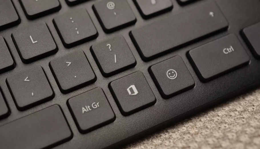 Microsoft releases keyboards with new keys - Office and Emoji