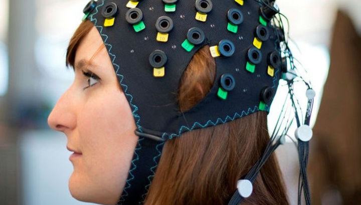 "Mind-Reading" Technology May Help Paralyzed Patients Communicate Through Spelling